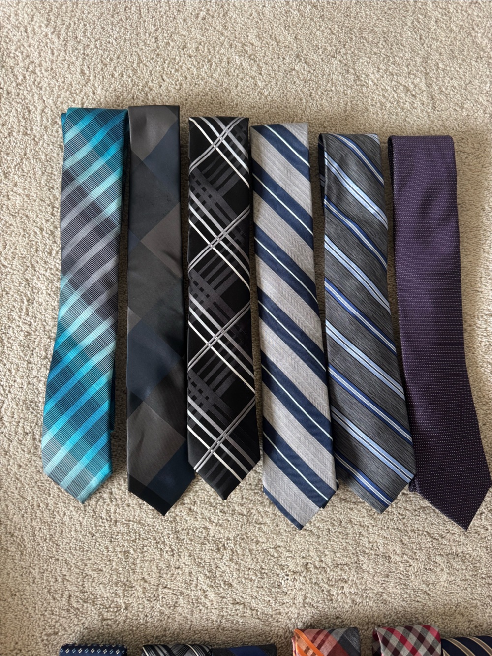 Men’s Dress Tie Lot - 24 Ties - Picture 9 of 9